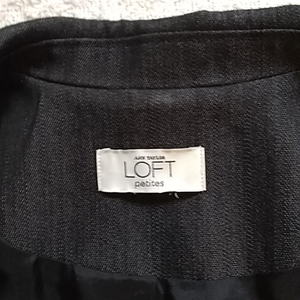 Coat - Picture 5 of 6